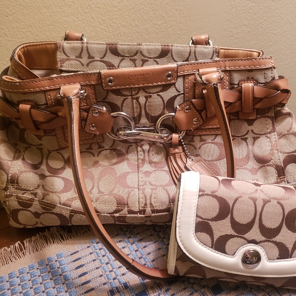 Coach Handbags - Brown signature pattern coach purse and wallet